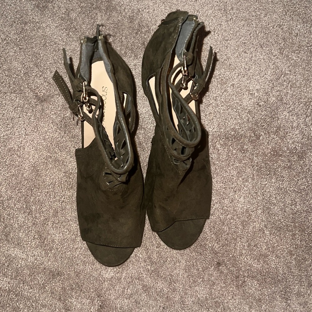 High heels - Picture 2 of 4